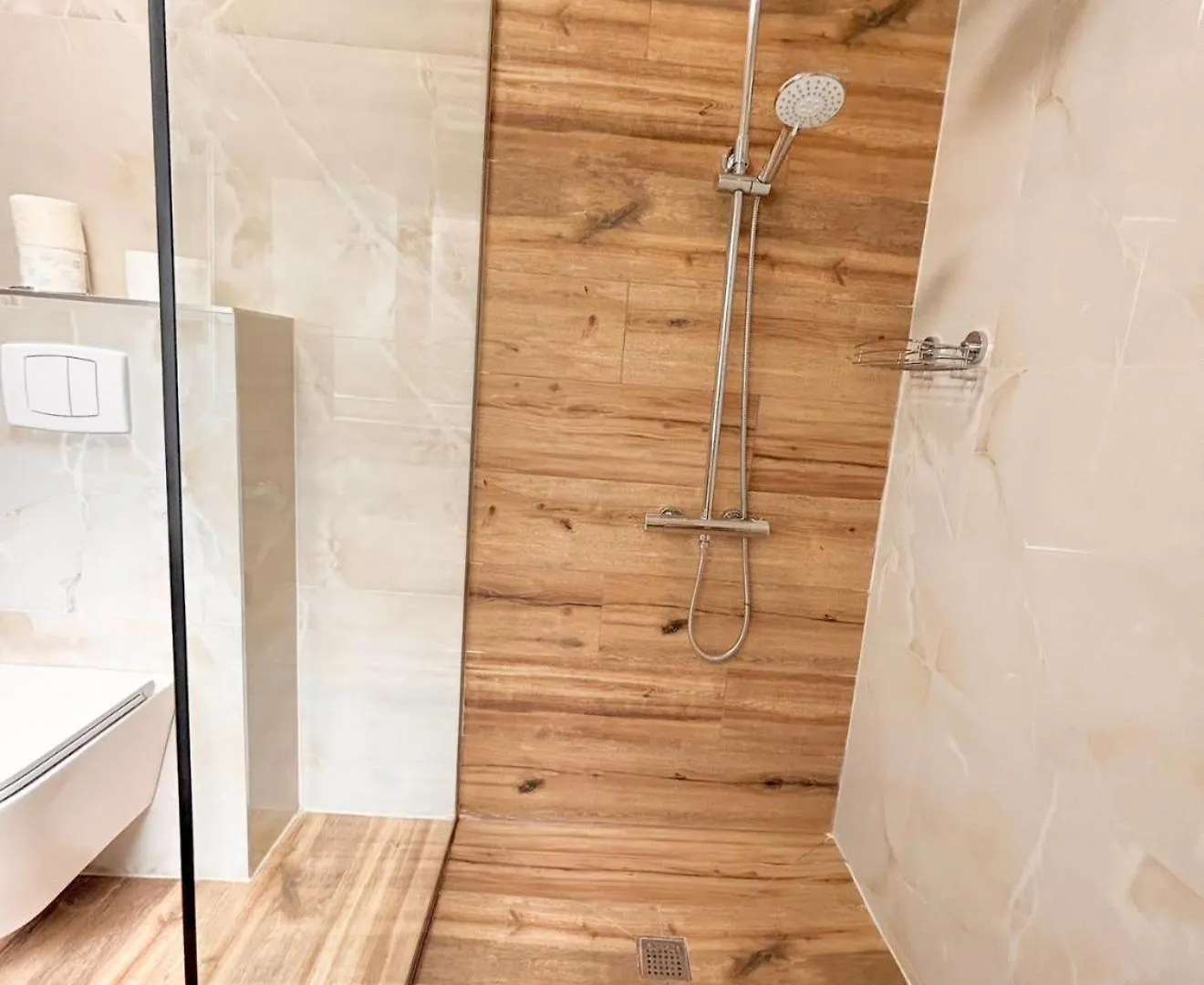 Apartment Swiss Villa Qerret Golem  Albanien