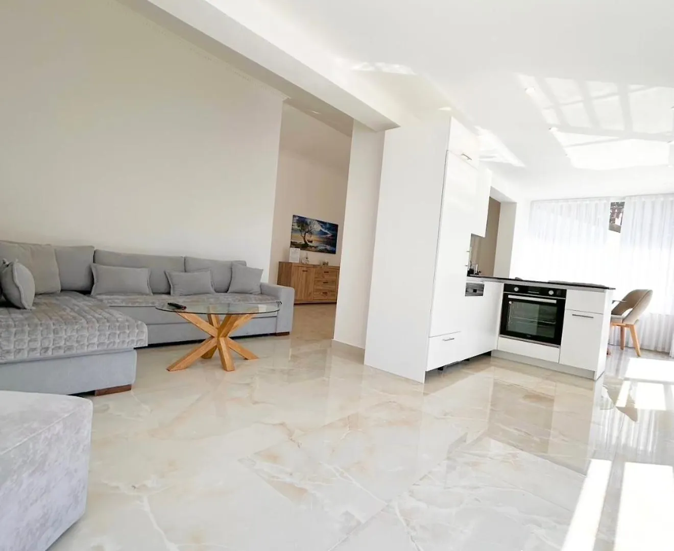Swiss Villa Qerret Golem  Apartment Golem (Tirana)